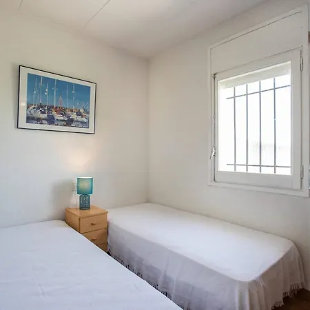 Casita En Empuriabrava Con Jardin Av-17 Girona