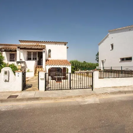 Casita En Empuriabrava Con Jardin Av-17 * Girona