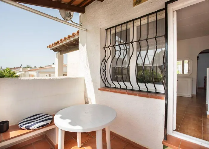Casita En Empuriabrava Con Jardin Av-17 Gerona